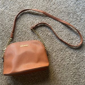 Steve Madden cross body in cognac
